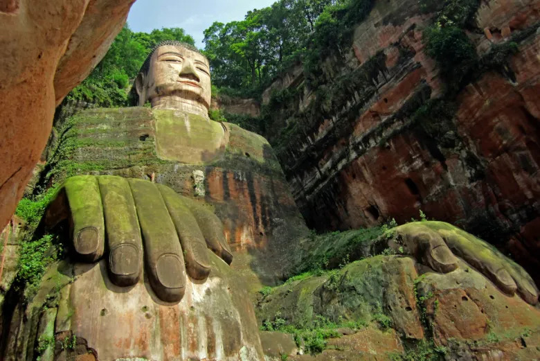 Leshan-buddha